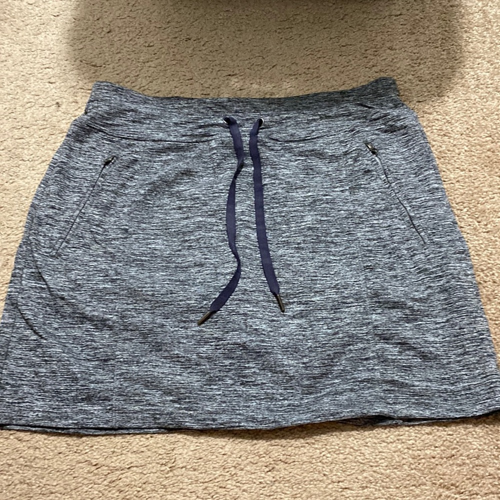 Size small tangerine Skort